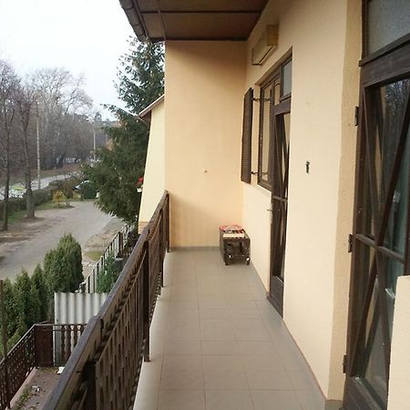 Orchidea Apartman Tata Zimmer foto